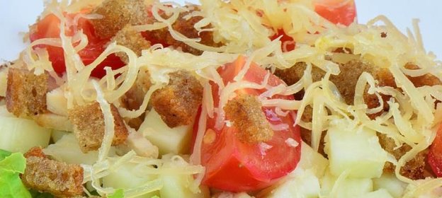 Салат Цезарь с фетой