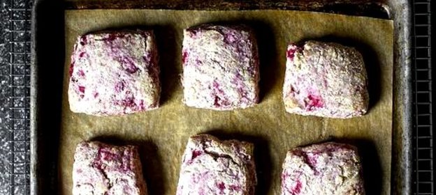 Лепешки с малиной и рикоттой