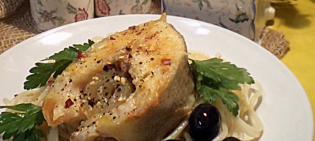 Стейки судака в панировке запеченные с луком. Из серии просто, полезно, вкусно!