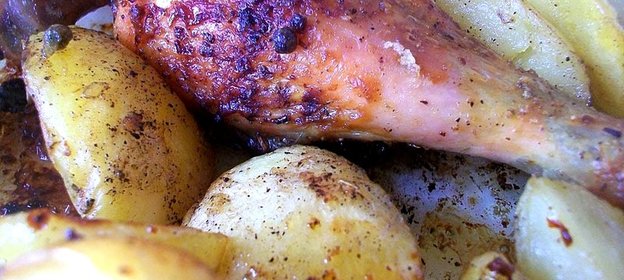 Голень куриная с картошкой