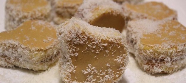 Печенье с повидлом, помадкой и кокосом