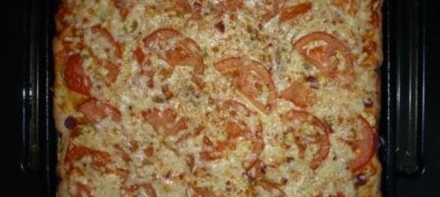 Пицца «И нашим и вашим»