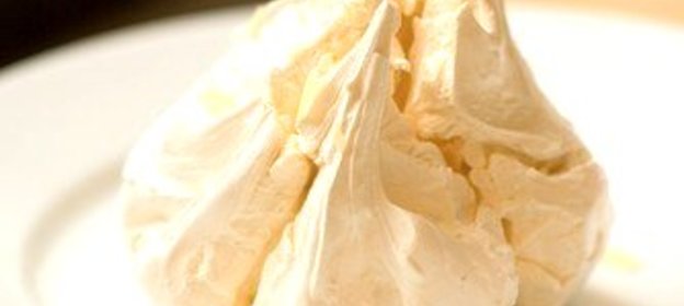 Безе с кардамоном