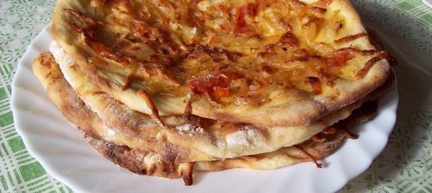 лепешки луковые