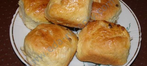 Сладкие дрожжевые булочки в духовке