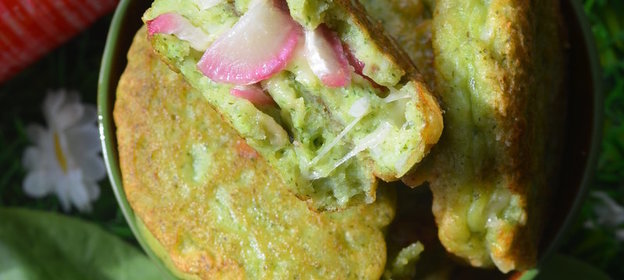 Щавелевые оладьи с сюрпризом