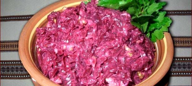 Свекла с соленым огурцом