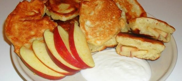 Оладьи на сухих дрожжах Яблочные