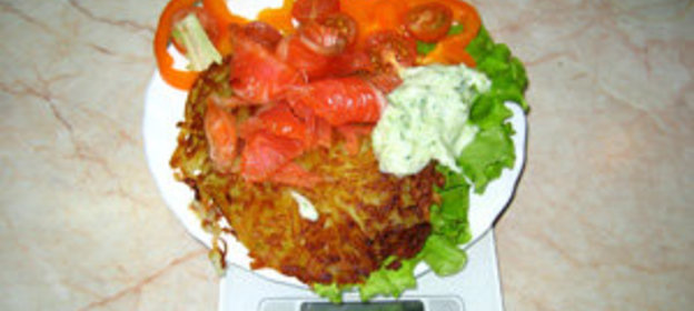 Картофельные оладьи с слабосоленой сёмгой