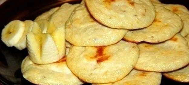 Творожно-банановые лепешки
