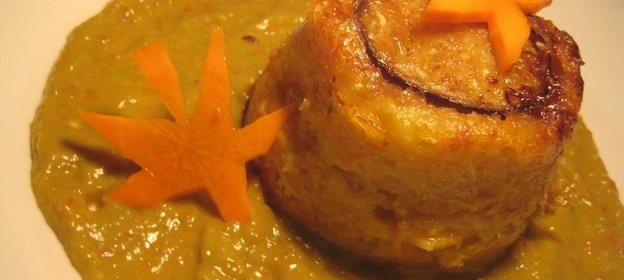 Маффины Осенние с соусом из печеного перца и авокадо