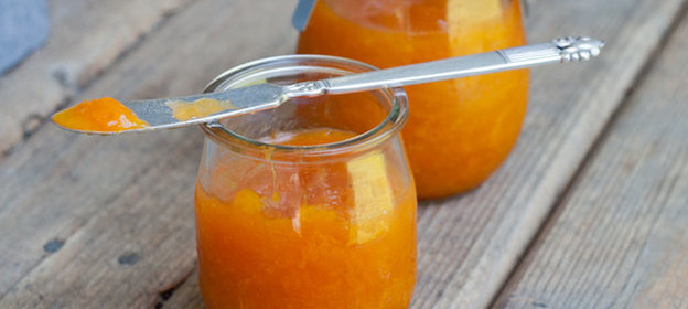 Абрикосовый джем с морковью и миндалем