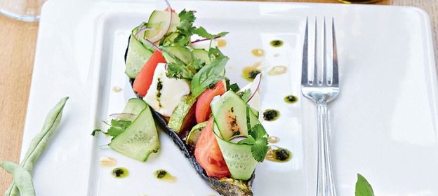 Овощи на углях с моцареллой