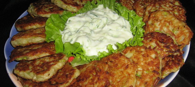 Оладьи из топинамбура и молодых кабачков