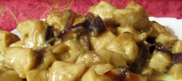 Яичница со сметаной