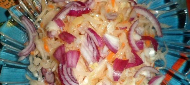 Хрустящая соленая капуста