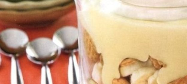 Яичница с орехами и гранатом