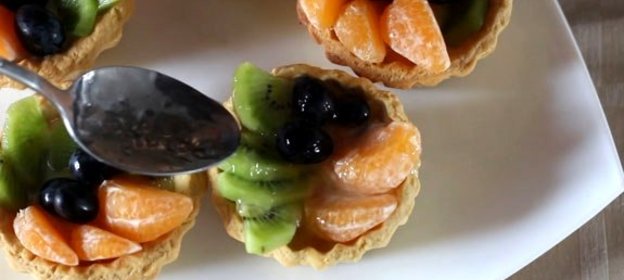 Корзиночки с фруктами и желе