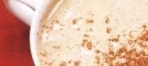 Масло, взбитое с морской капустой, пассерованными петрушкой, сельдереем.