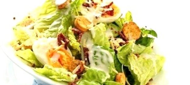 Салат «Цезарь» с палтусом