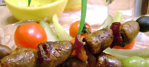 Шашлычки из куриных сердечек в пикантном маринаде «Сердечные посиделки»