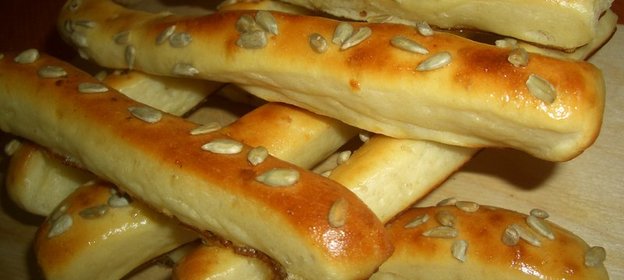 Хлебные палочки с сыром