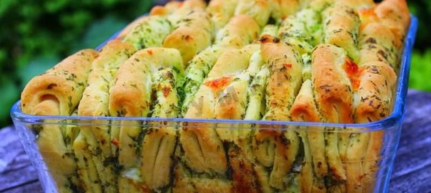 Хлеб Гармошка с моцареллой и зеленью