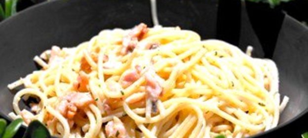 Сливочная паста с лососем и укропом