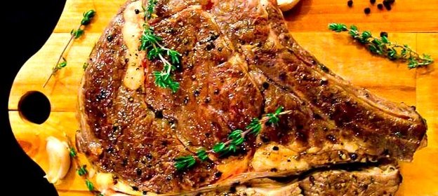 Стейк из говядины в мультиварке