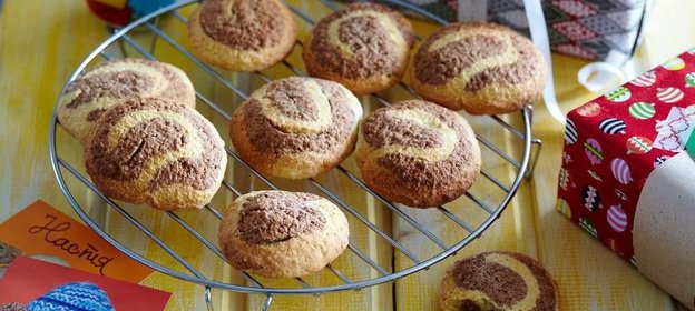 Двухцветное печенье из песочного лимонного теста