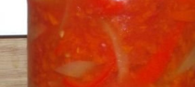 Салат из печеной свеклы и лука под соусом