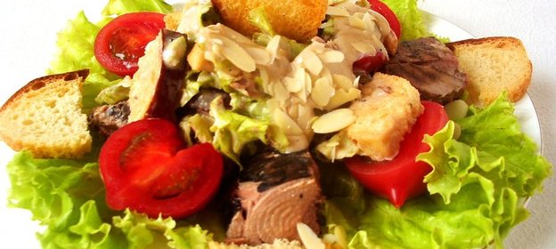 Салат «ПолуЦезарь» с тунцом по -постному!!!