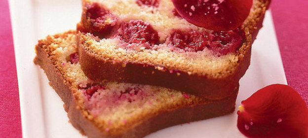 Розовый кекс