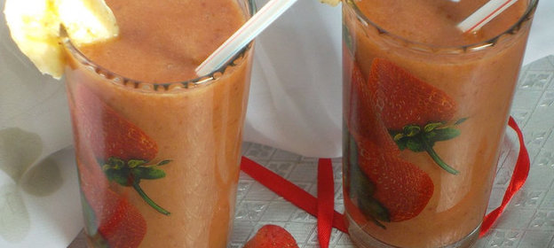 Смузи с бананом и зеленым чаем