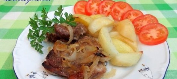 Свинина в маринаде с соусом Наршараб