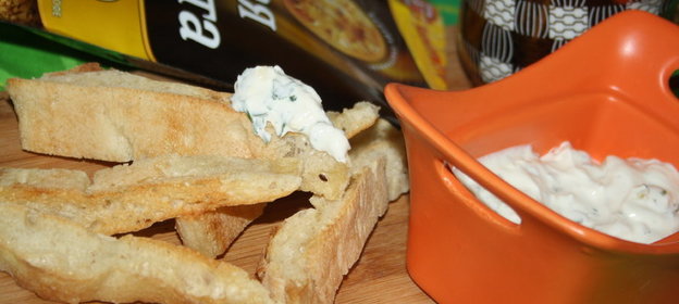 Кростини Кофе-брейк с супер-сырным кремом