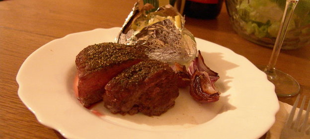 биф стейк с картофелем