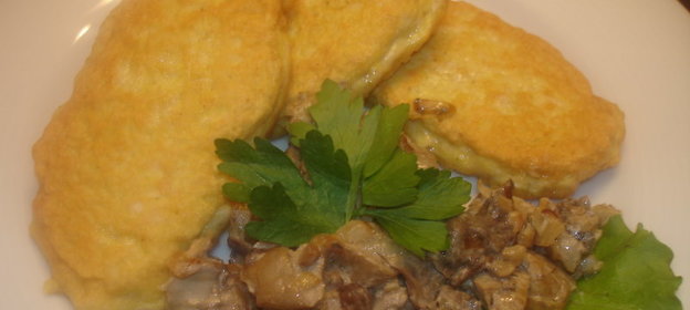 Куриные оладьи с белыми грибами