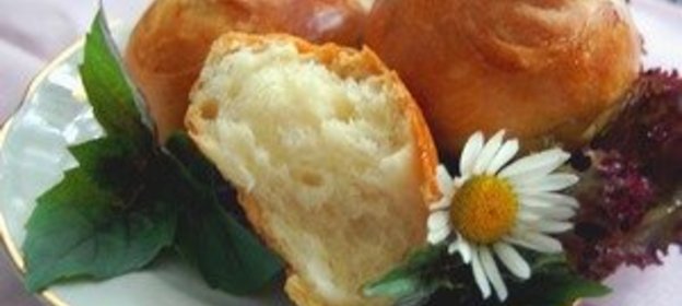 Хлебные булочки на йогурте и вариант начинки для них