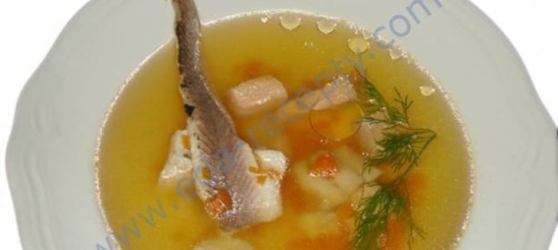 Уха из стерляди с речной рыбой