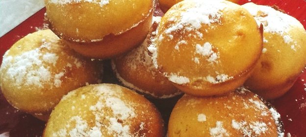 Манные маффины с курагой