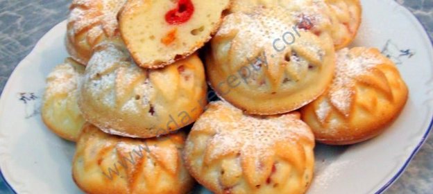 Сметанные кексы с сухофруктами