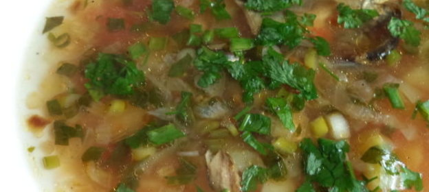 Щи с килькой в томатном соусе