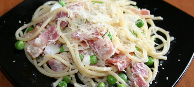 Спагетти с Беконом и Зеленым Горошком