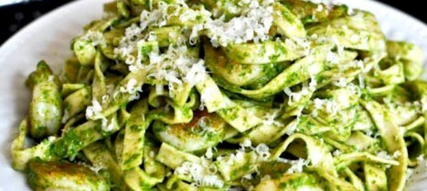 Паста с соусом из авокадо