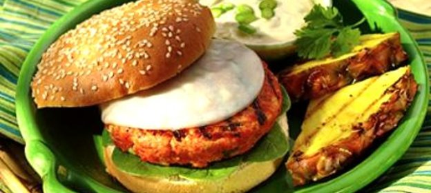 Бургеры с лососем и базиликом