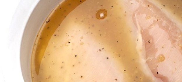 Маринад из белого вина с орегано и чесноком