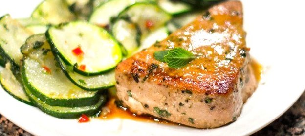 Стейки из тунца «по-маррокански»