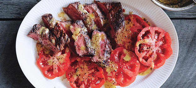 Сочный стейк на гриле