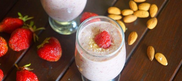 Смузи Миндальная клубника